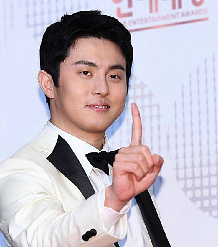 웹툰-작가-겸-방송인-기안84