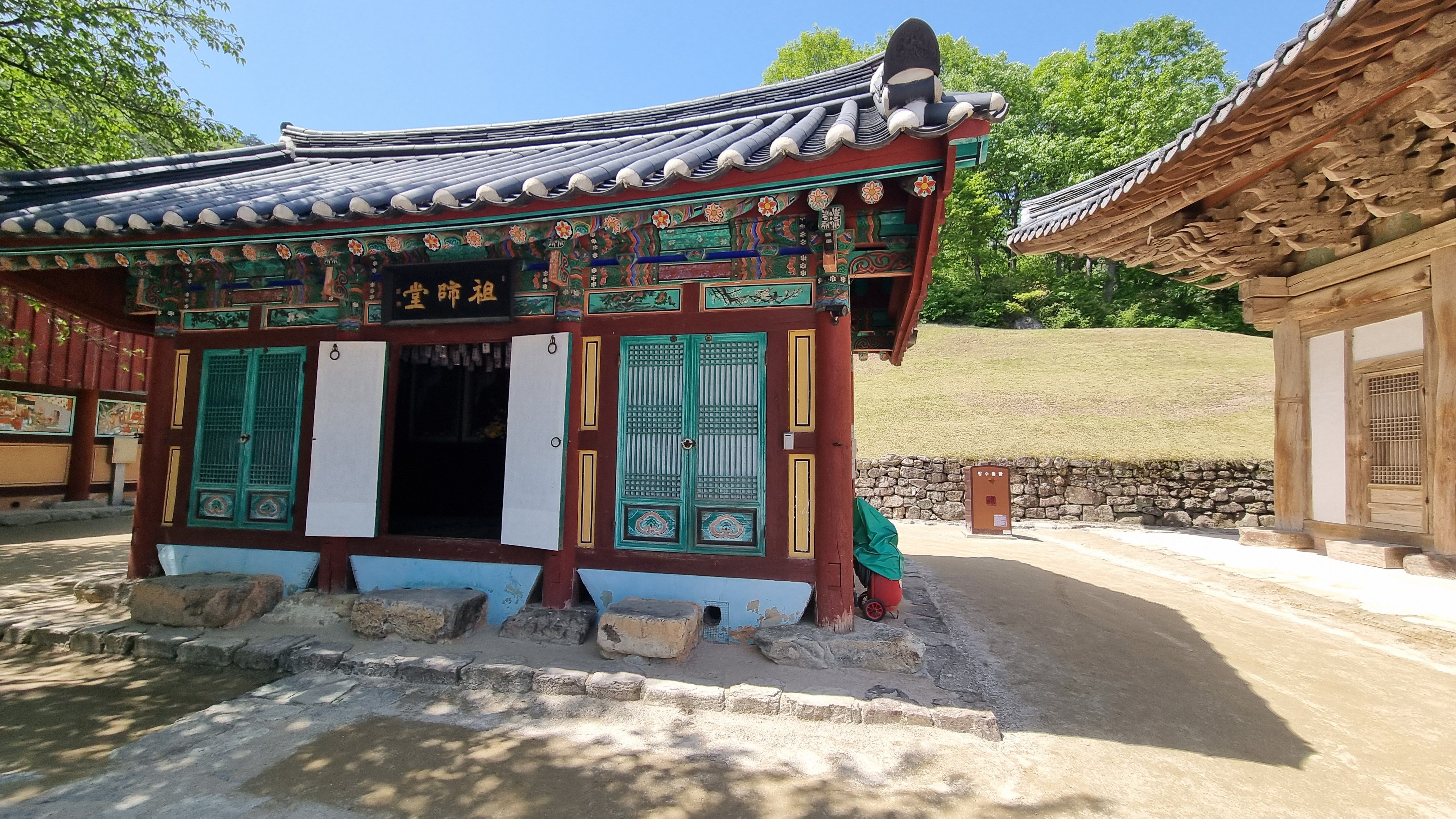 내소사 조사당