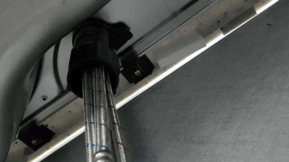 수전 고정한 모습