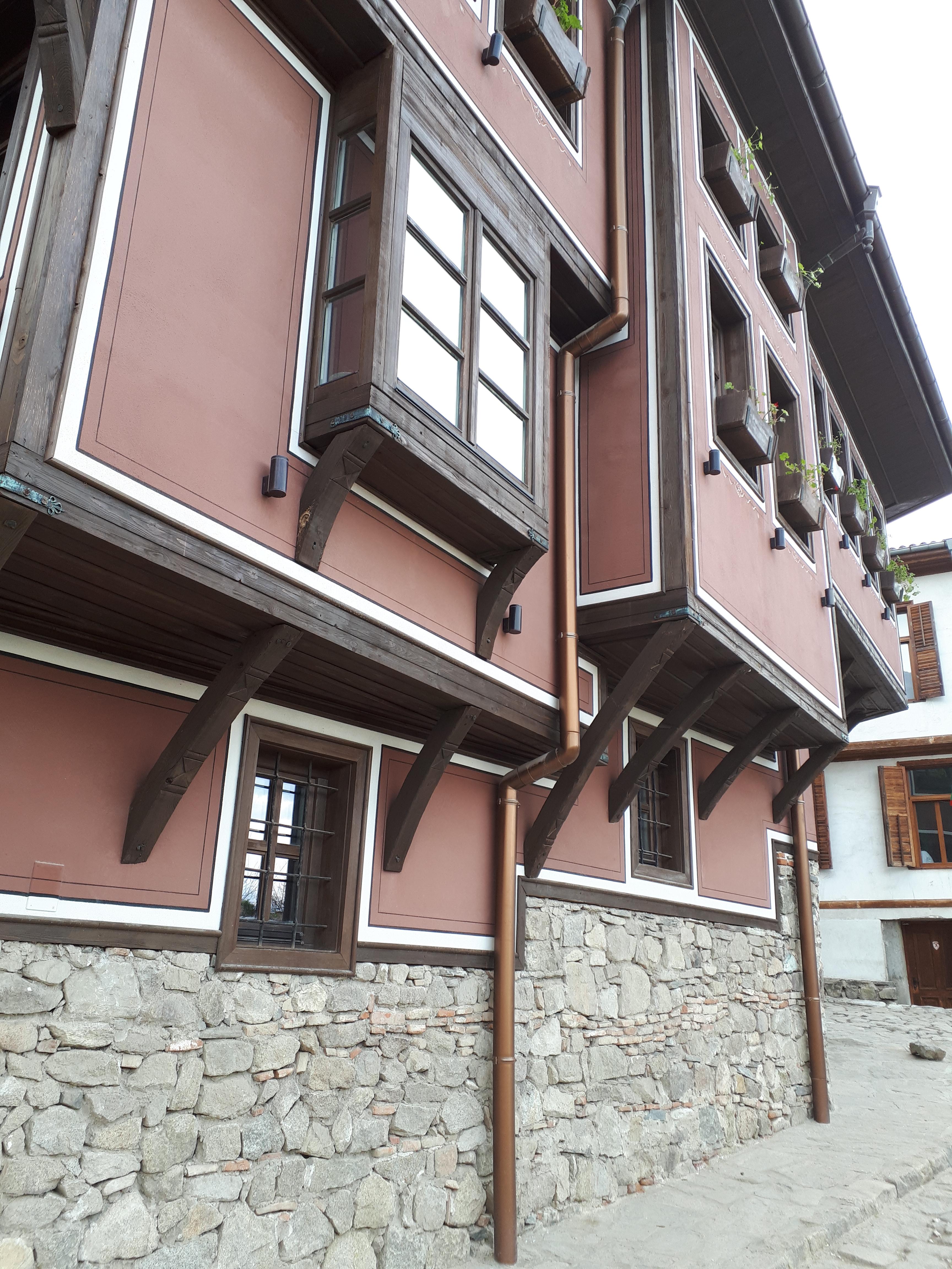 불가리아 플로브디프 구시가지 3층 건물