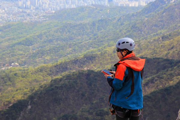 인수봉 정상에 서다.