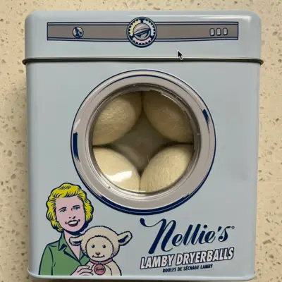 넬리 울 드라이어볼