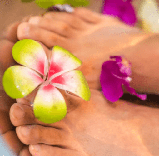 발톱무좀 없애는 방법 - 무좀 부위 식초 담그기