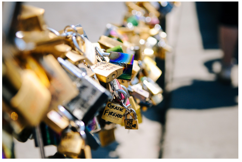 한국의 사랑의 자물쇠 모습