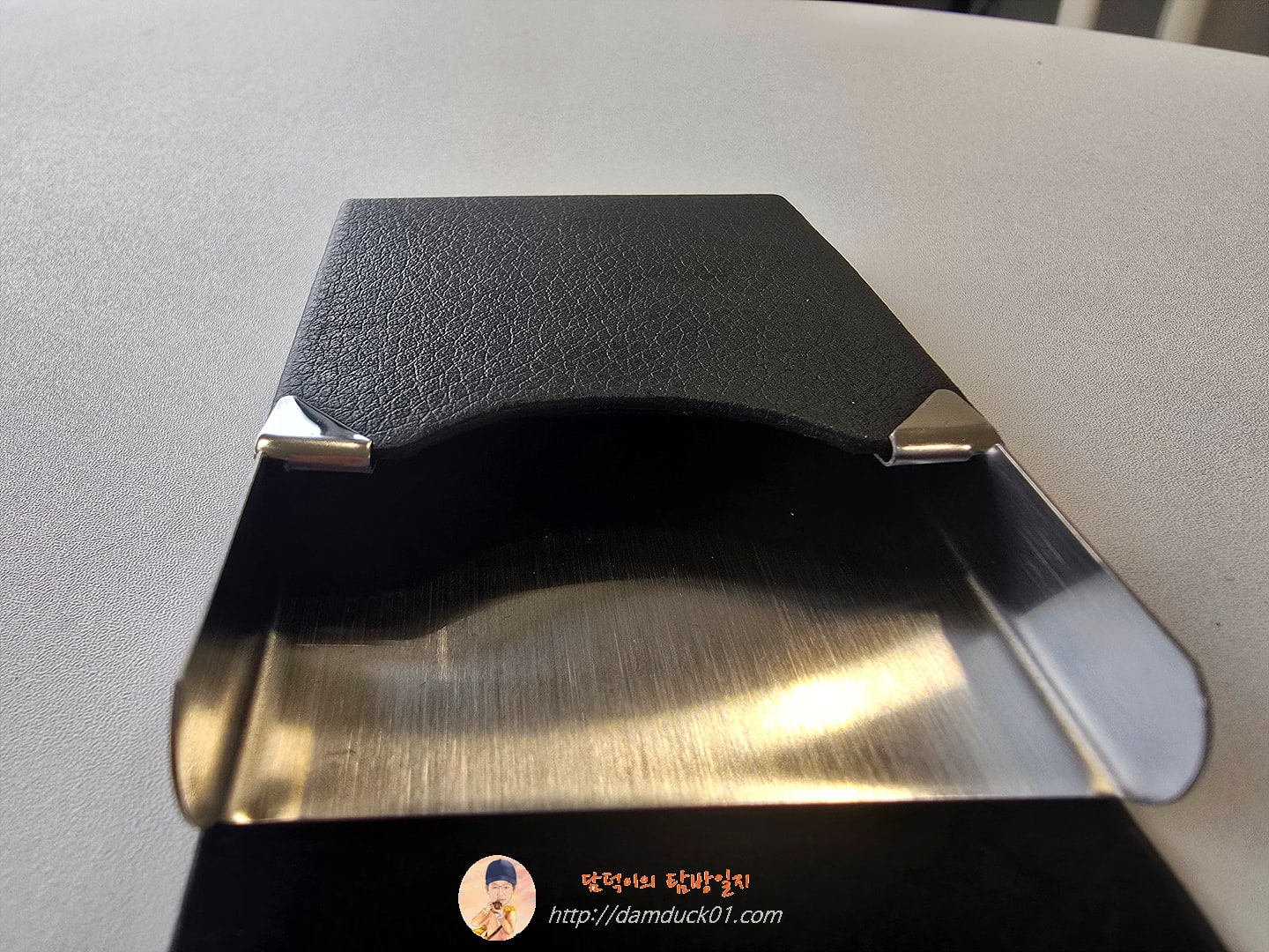 고품질 비즈니스 다기능 카드 홀더 케이스 자기 차단 담배 케이스와 슬림 PU 가죽 금속 포켓 카드 홀더