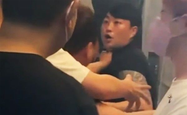 용역업체 깡패와 쇠파이프 싸움하는 김호중 논란