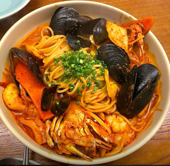 생생정보 퓨전솥밥 퓨전파스타 la갈비솥밥 전복버터솥밥 미나리명란구이솥밥 게장새우솥밥 기다려야 제맛 경기도 고양시 이경양식당