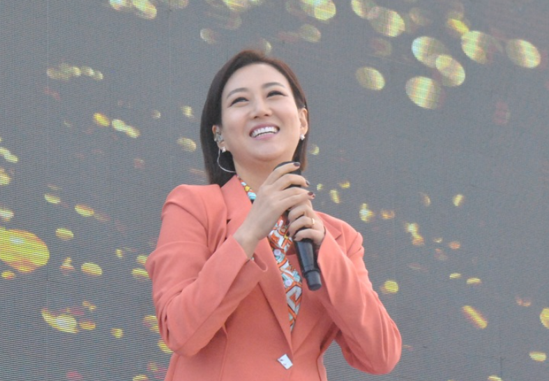 입만 립싱크 장윤정