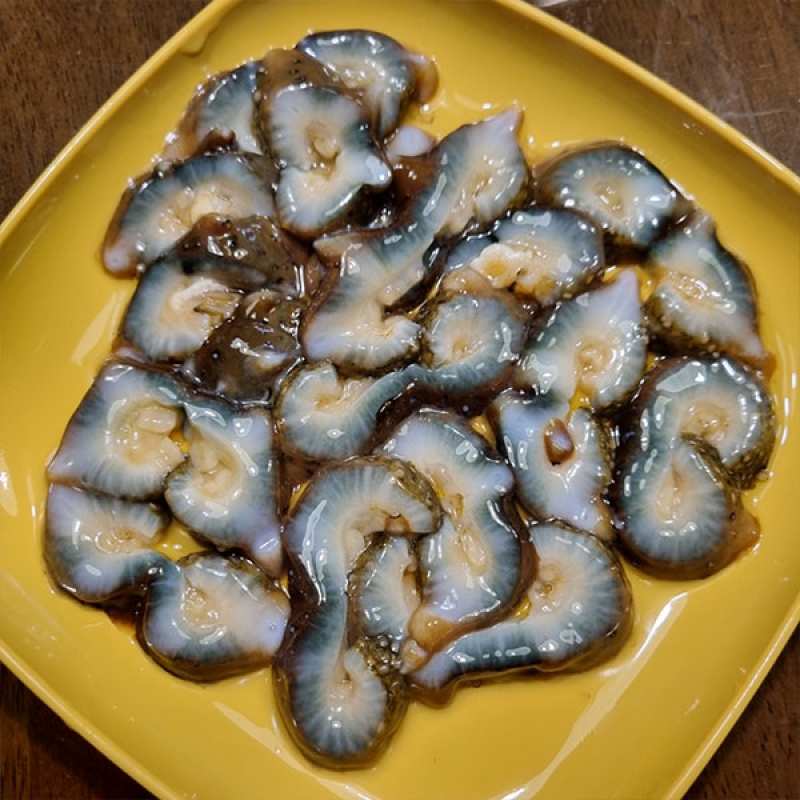 손질 된 해삼