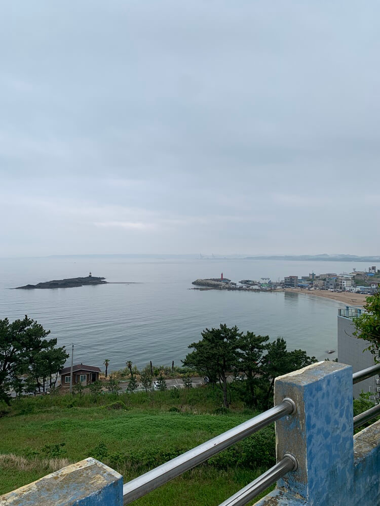 루프탑에서 보는 바다뷰