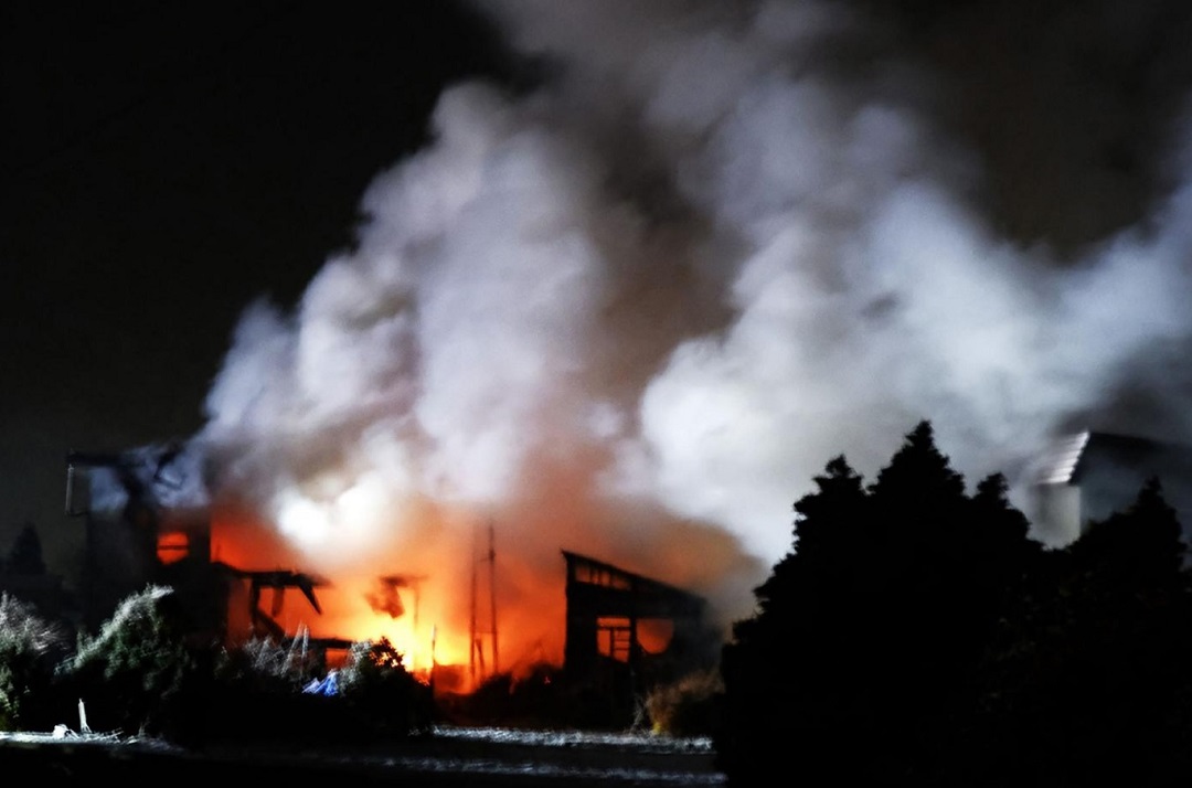 일본 아오모리현 앞바다 규모 7.6 지진