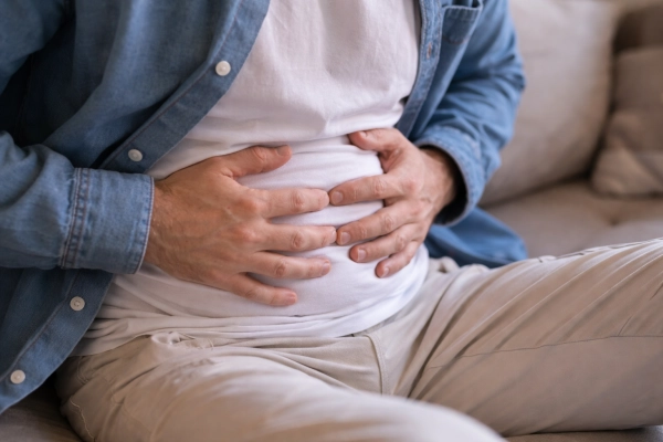 배가 더부룩한 복부 팽창증상