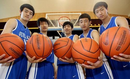 기적을 이룬 부산 중앙고 농구부 영화 리바운드 실화