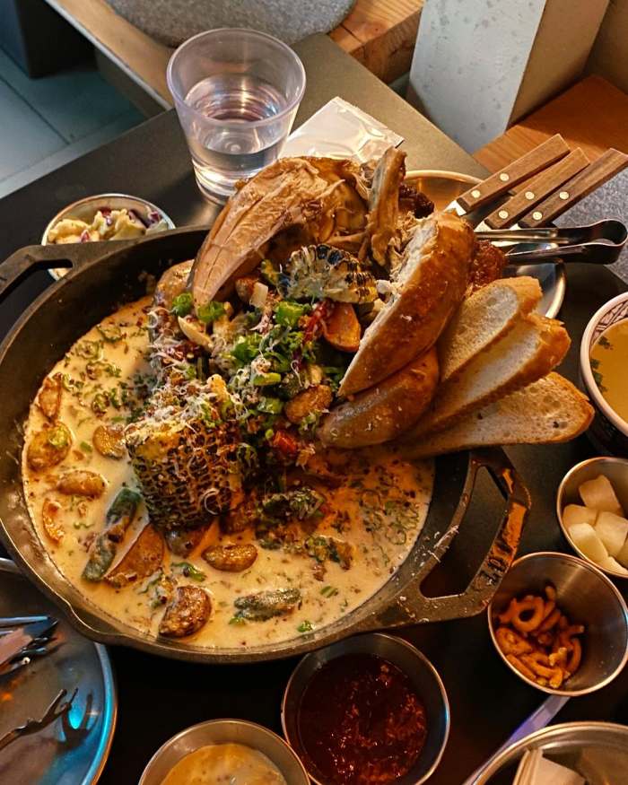 맛있는녀석들 백김치샐러드 샐러드 김치 꽈리고추 숯불 닭구이 로스트 치킨