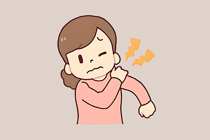 어깨-통증이-심한-여성