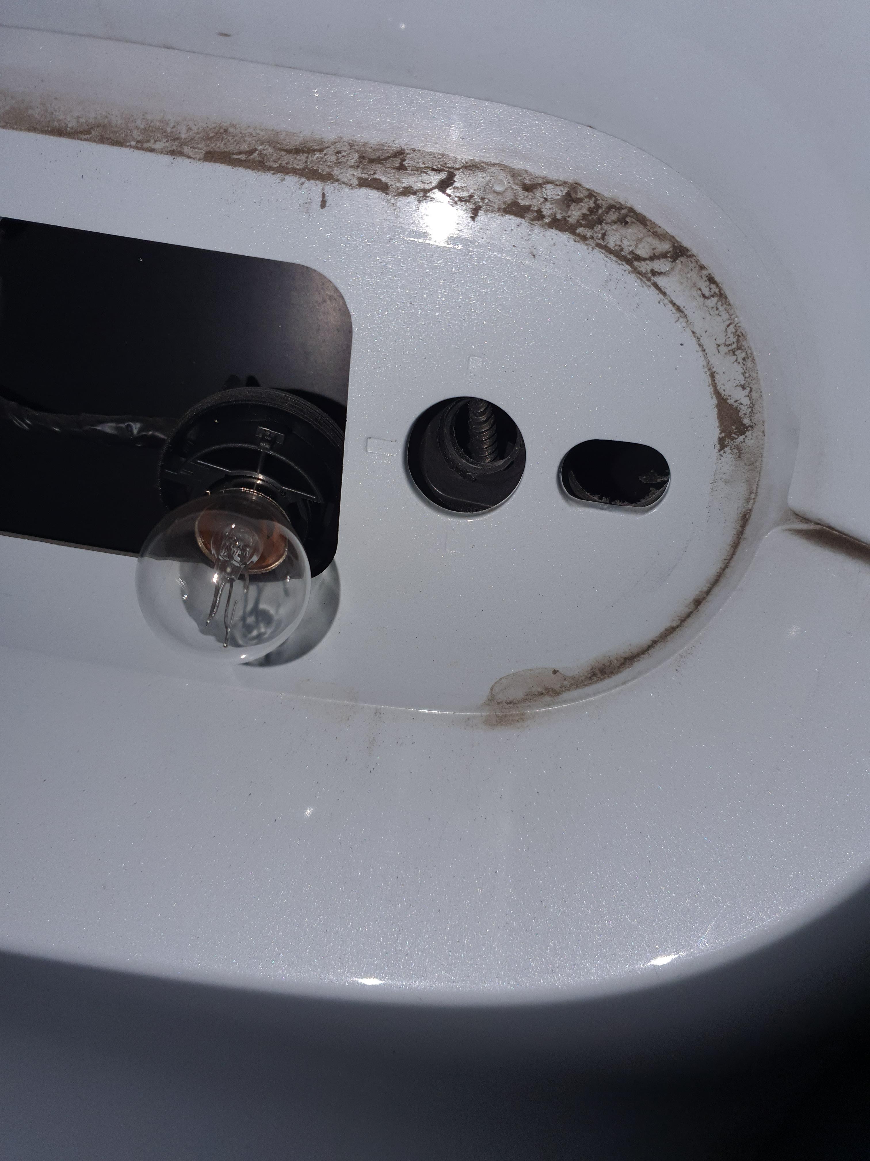 생각보다 많이 쌓인 먼지들