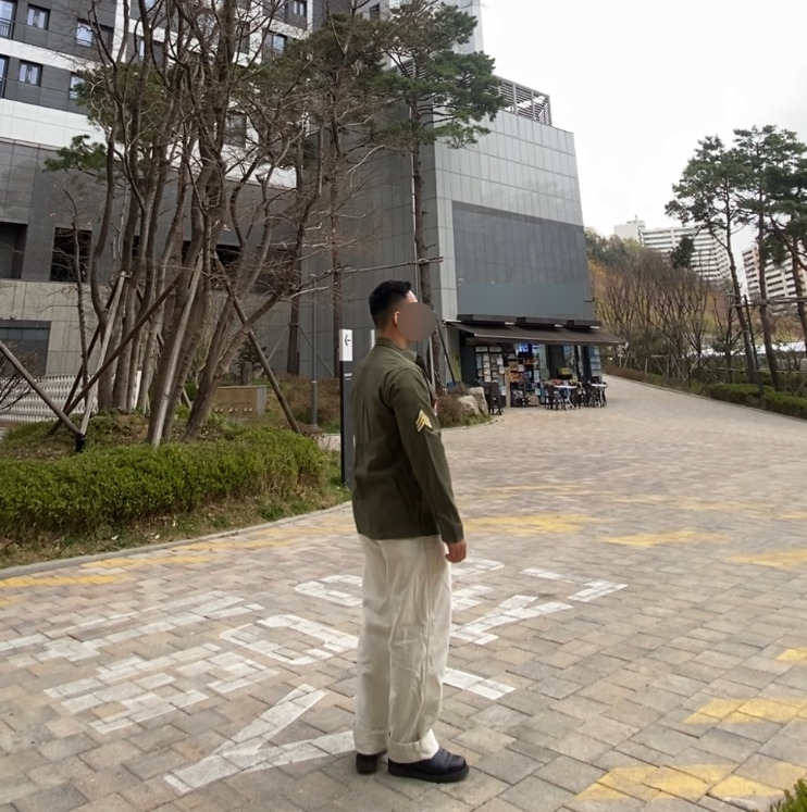 데일리룩('26. 4. 8.)논스탁 OG-107 복각패치 워크셔츠, 비전스트릿웨어 빈티지 티셔츠, 무신사스탠다드 레플리카 퍼티그 팬츠 오어슬로우ST, 닥터마틴 2976 첼시부츠