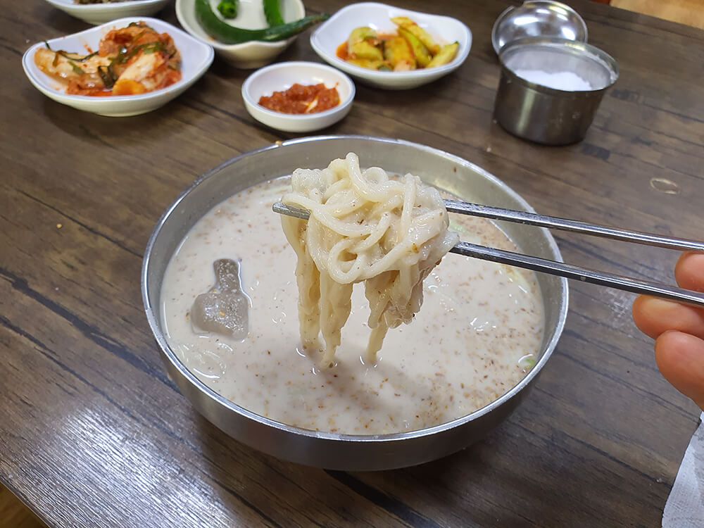 엄마네 감자탕 콩국수