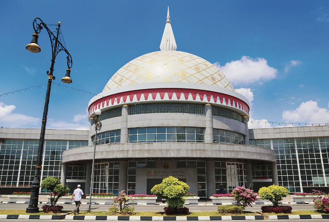 로얄 리갈리아 센터 (왕궁 박물관) 외관 모습