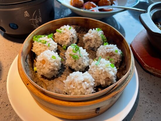 칭다오-미슐랭맛집-湘爱-笼蒸藕丸子