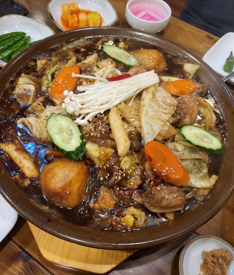 투데이 맛있는 메뉴 맛대맛 원기회복 보양식 황금흑마늘삼계탕 한방옻백숙 맛집 추천 부산 해운대 마린시티 맛집