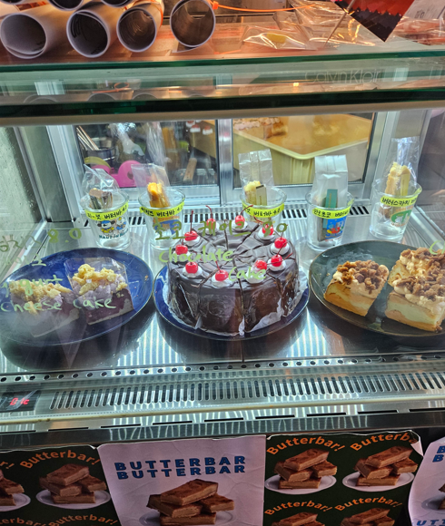 제주가볼만한곳 애월카페 레이지 펌프 1층 주문바 메뉴2