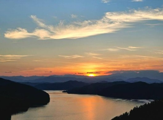 경남 여행지 추천 ❘ 진주 가볼만한 곳 베스트 10. 진양호