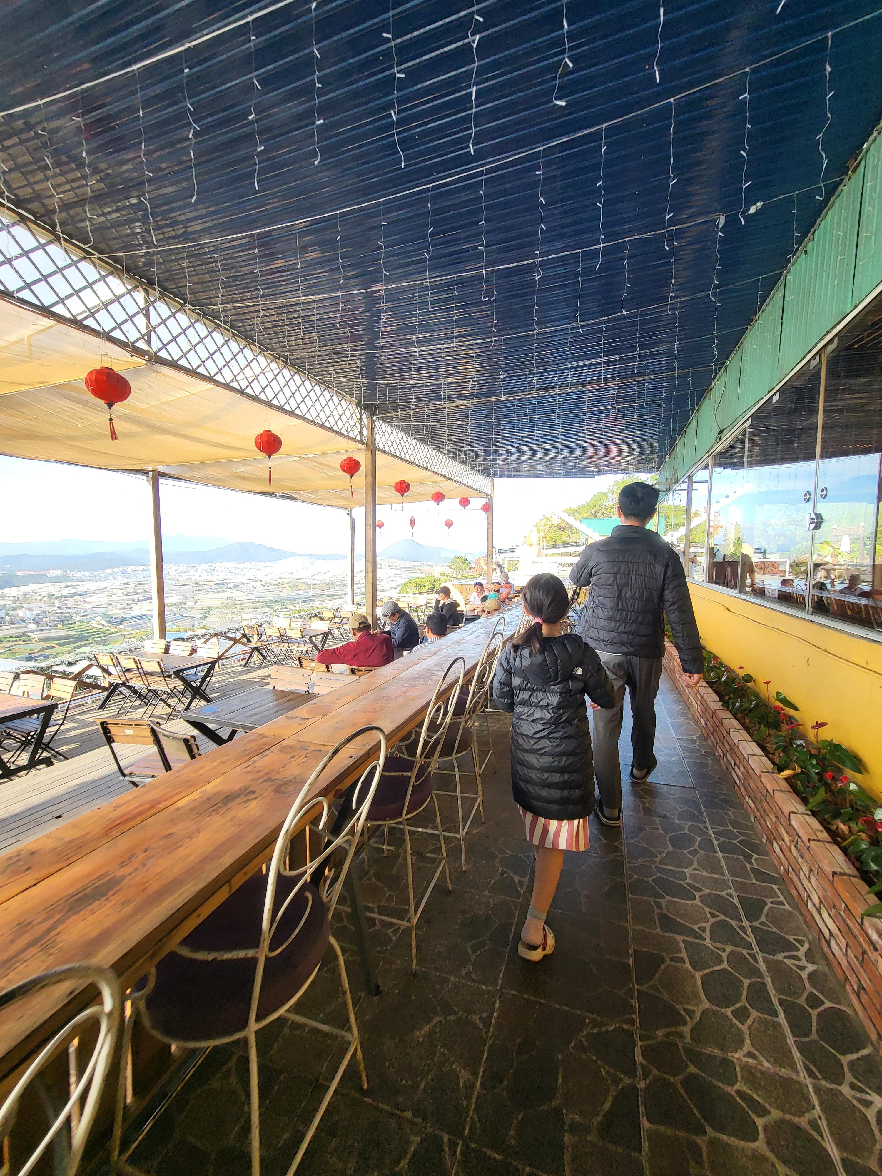 [달랏 여행 필수코스] 랑비앙 뷰 맛집! 텅룽덴 카페 &amp;#39;천국의 계단&amp;#39; &amp; 인생 땅콩 후기
