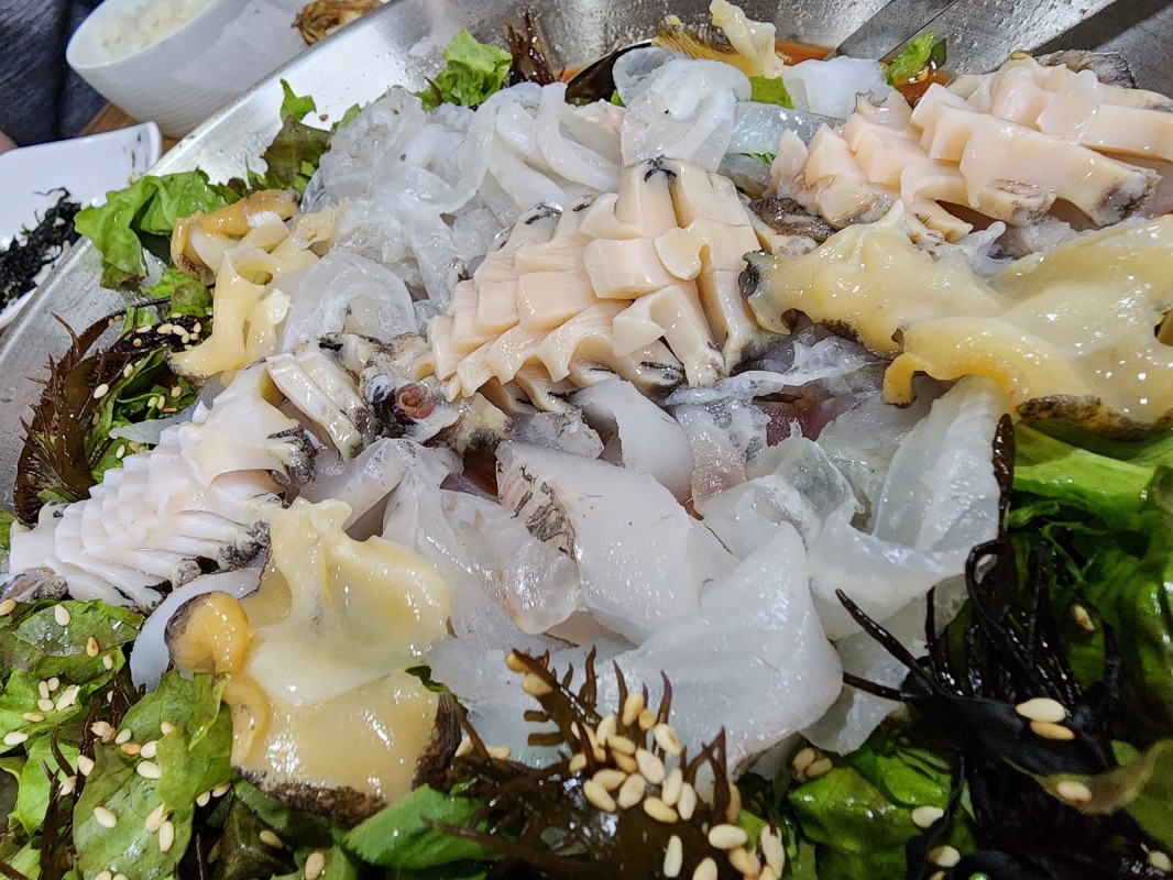 갱수네맛집 물회 내용물