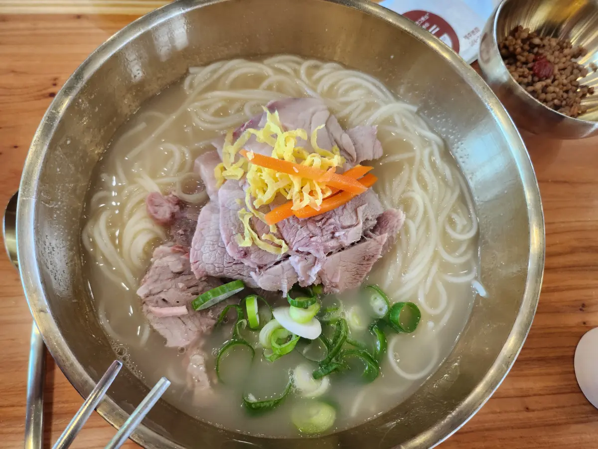 제주-공항근처-맛집-먹돌-제주고기국수