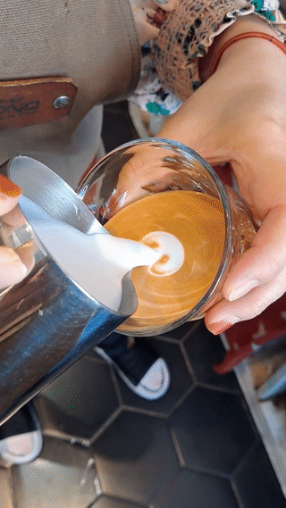 라떼아트 4단밀어넣기