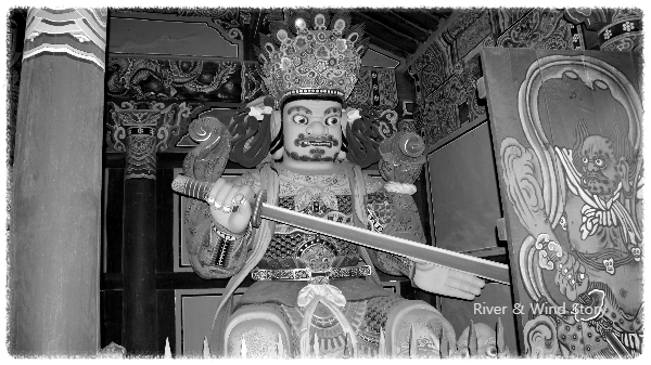 남방 증장천왕(增長天王)