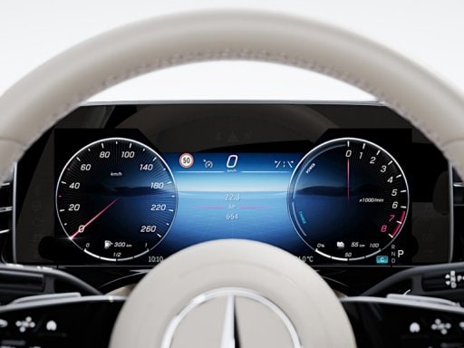 벤츠 E클래스 가격부터 안전 기능까지 알아두면 좋은 정보