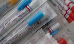 의료시설에서 쓰는 축농증 면봉