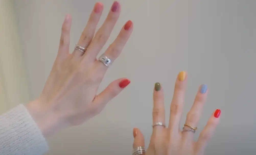 강민경 포트레 네일