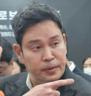 정용진 회장 프로필 나이 고향 학력 가족관계 부인