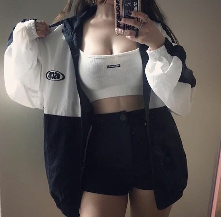 여성스러우면서도 귀여운 여자패션