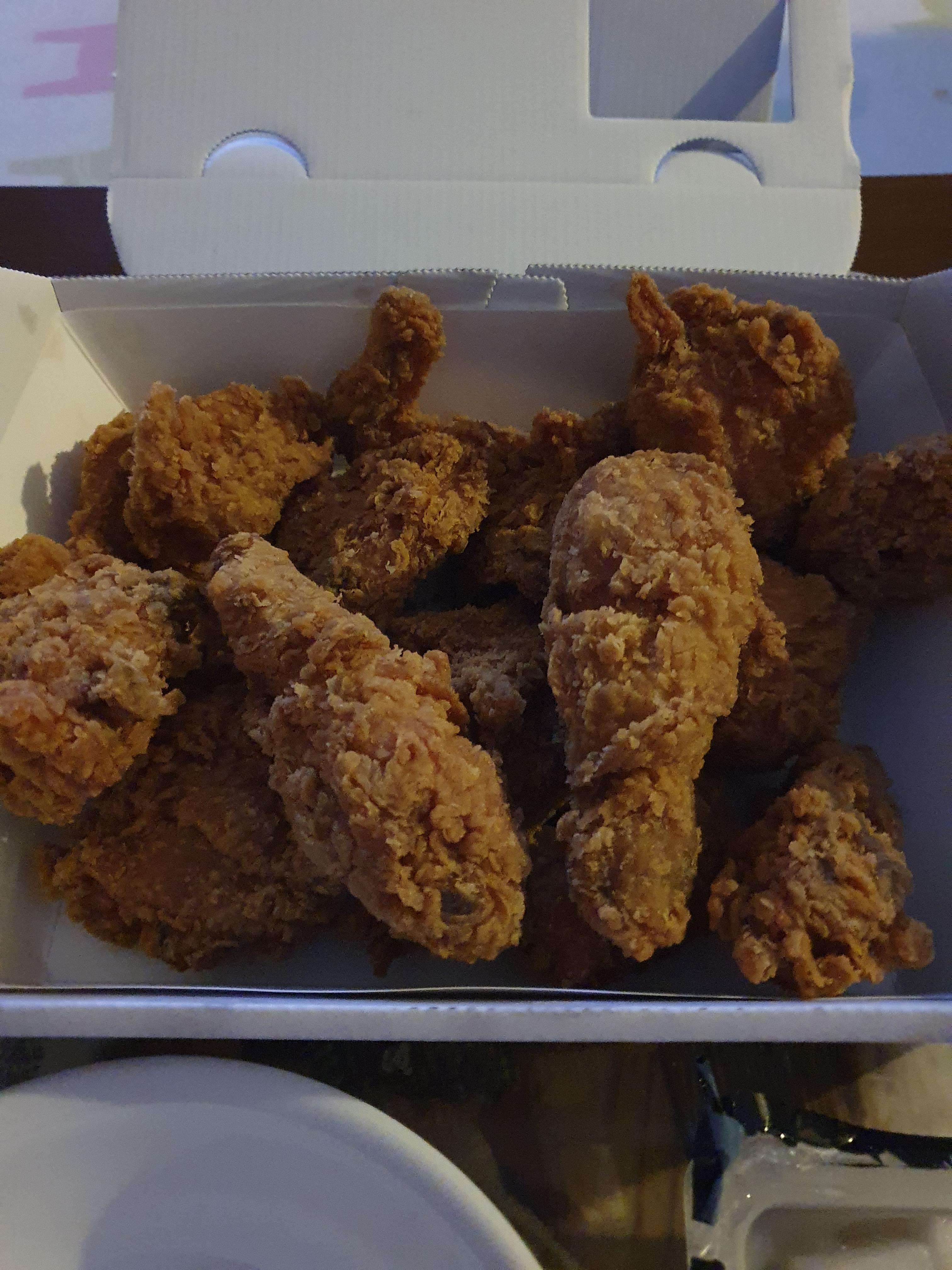 관저동 관저스마트점에서 시킨 황금올리브치킨 1마리!