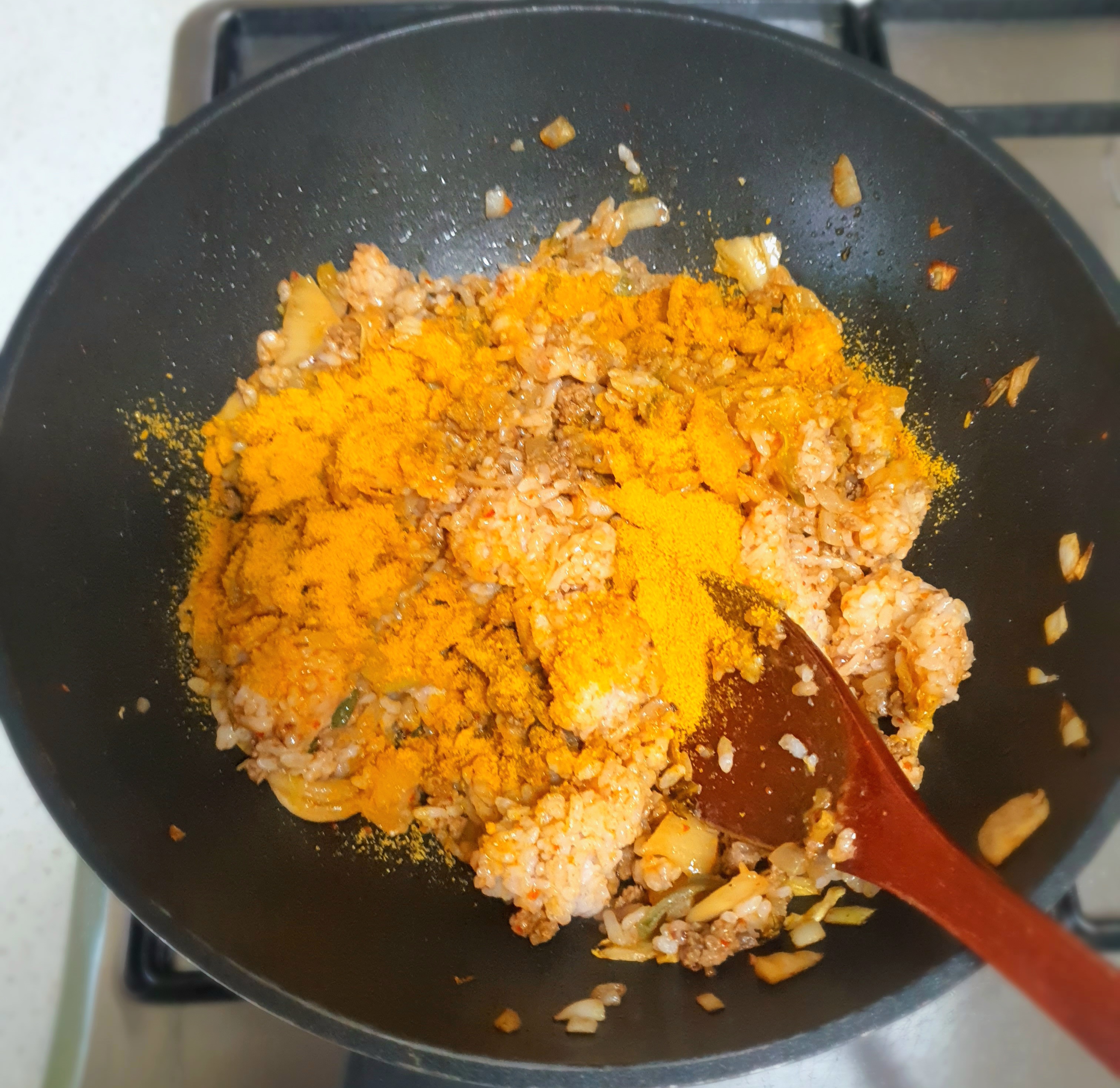 카레가루를-넣으면-풍미가-좋아요.