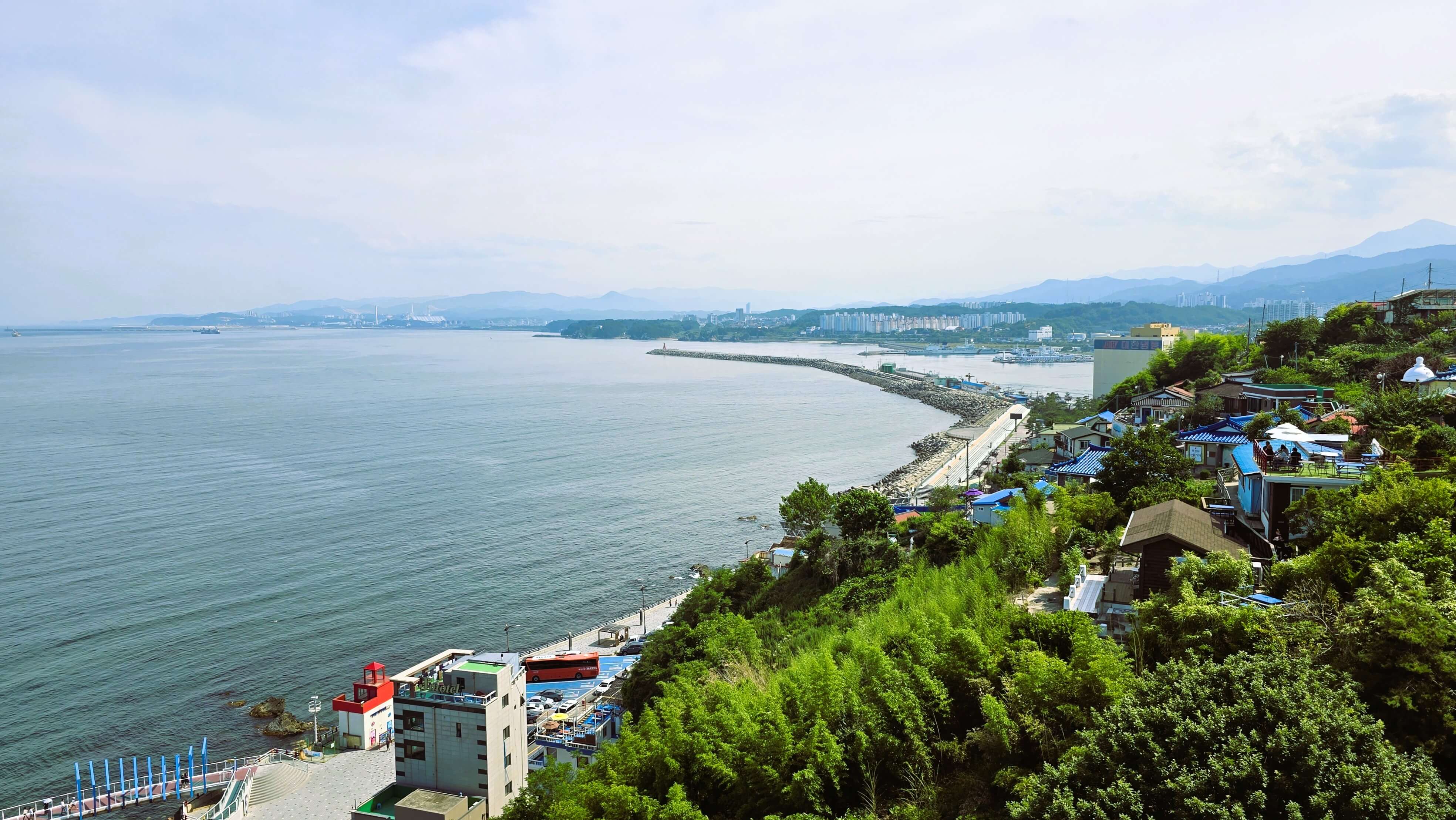  동해시 가볼만한 곳 - 논골담길과 묵호등대