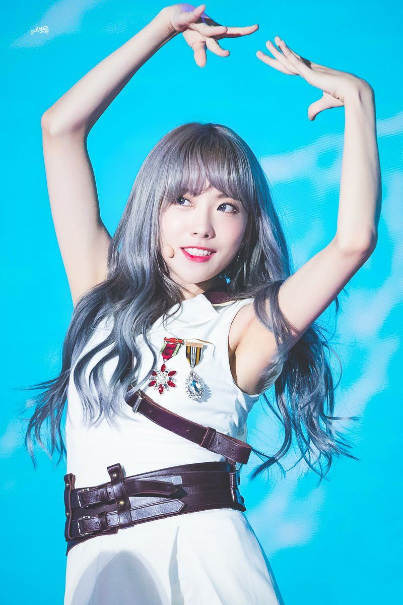 우주소녀 루다 인스타그램 사진 몸매