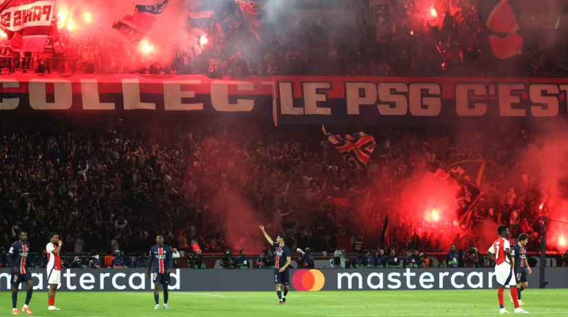 PSG 챔피언스리그 결승 축하하는 축구장 팬들