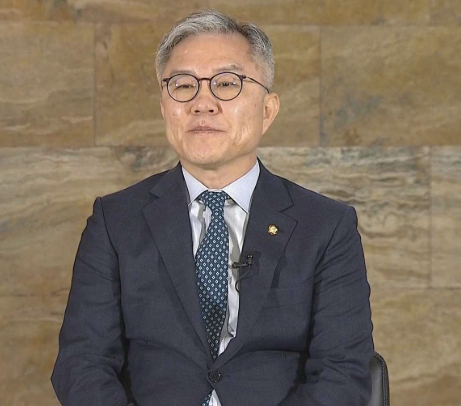 최강욱 프로필