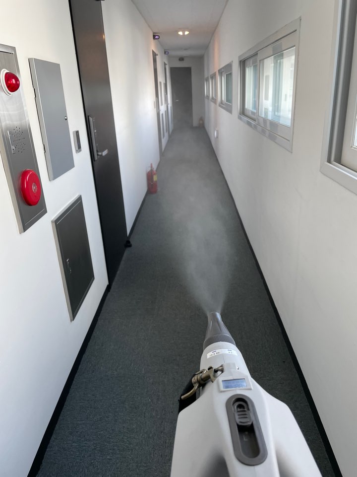 매일 철저한 방역 & 소독 관리