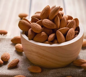 혈압-낮추는-음식-아몬드