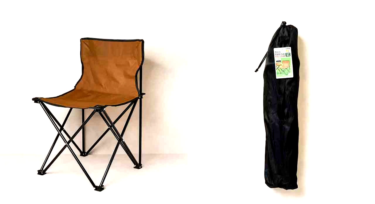 어디서든 편하게 기대 앉을 수 있는 등받이 접이식 캠핑 의자의 모습이다. [ⓒ다이소몰 공식 홈페이지]