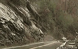 in a landslide 뜻 해석