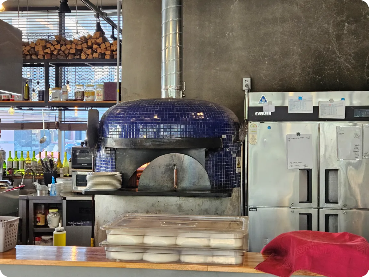 오크앤우드-이탈리안-레스토랑-화덕피자-도우숙성