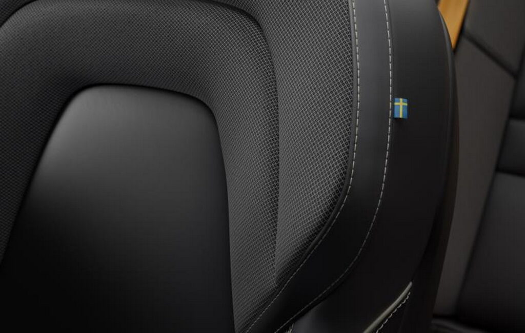 볼보 한정판 XC60 폴스타 엔지니어드 리미티드 에디션