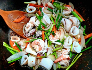 오징어 볶음 및 특제 양념장 레시피 (+ 무국 만들기)